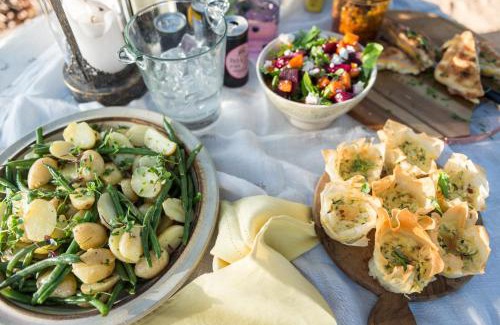 Thorny Bush Game Reserve Cabin | Experience Makuwa Safari Lodge: Oceanfront Bliss Awaits