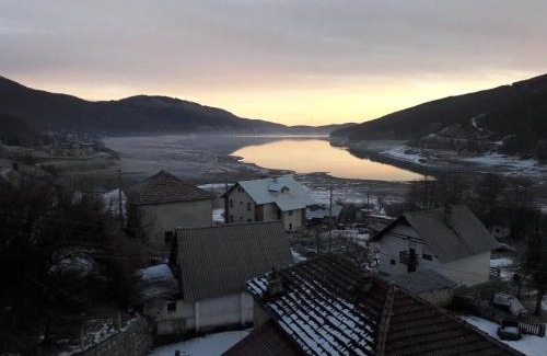 North Macedonia Apartment | Budget-Friendly Stay at Mal Odmor with Hot Tub & Breakfast