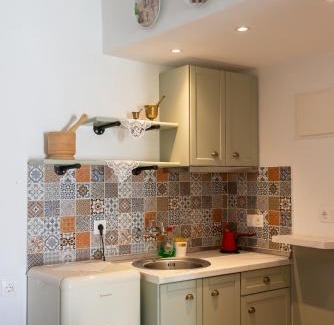 Afytos Apartment | Discover Mala - Child-Friendly Stay with High Ratings