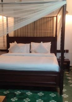 Tirur Resort | Malabar Kovilakam: Family-Friendly Retreat with Pool & Spa