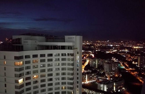 Malacca City Apartment | Cozy Studio Near Mahkota with Pool Access in Malacca