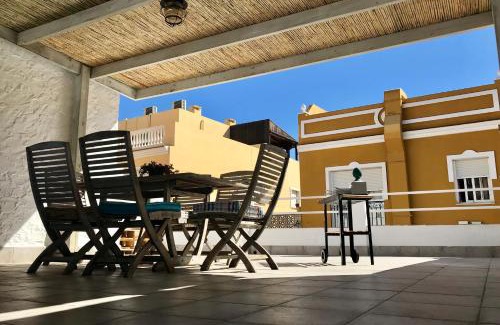 Las Acacias House | Family-Friendly Malaga Beach House with Ocean Views & Bikes