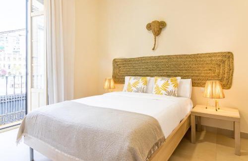 La Victoria Apartment | Modern Malaga Center Flat with Family-Friendly Amenities