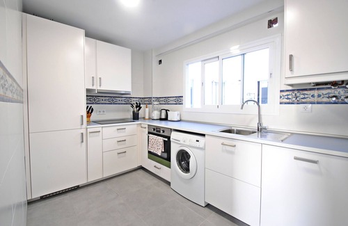 Plaza de Toros Vieja Apartment | Top-Rated Malaga Center Flat with Terrace and Spa Amenities
