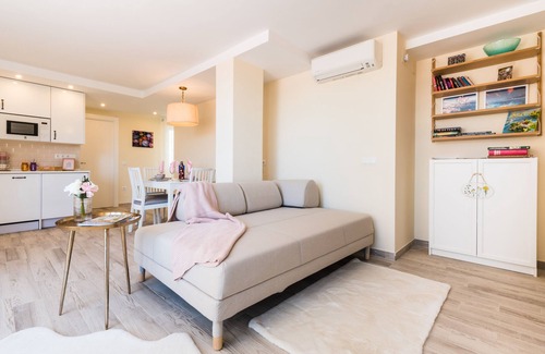 El Ejido Apartment | Malaga Centro: Cathedral Views & Free Private Parking