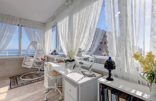 Torremolinos Apartment | Malaga Paradise Home: Oceanfront Escape with Pool Access