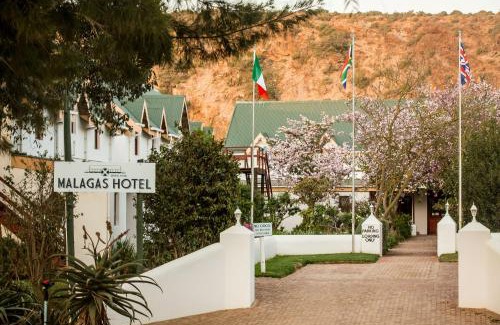 Malagas Hotel | Cozy Malagas Hotel with Pool & Breakfast for Every Family
