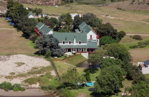 Malagas Hotel | Cozy Malagas Hotel with Pool & Breakfast for Every Family