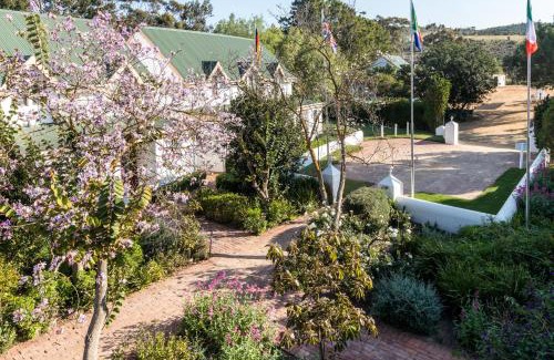 Malagas Hotel | Cozy Malagas Hotel with Pool & Breakfast for Every Family