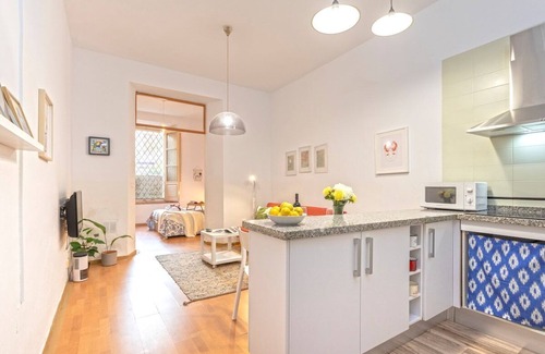 San Felipe Neri Apartment | Discover MalagaSunApts: Cozy Bohemian Retreat with Spa