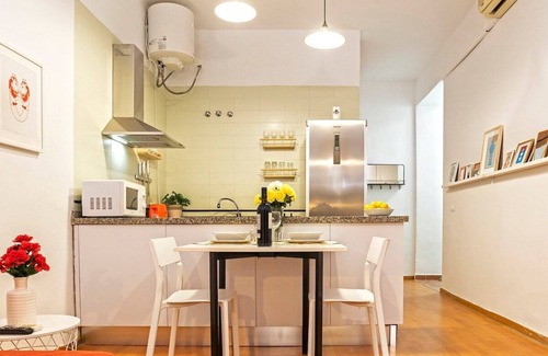San Felipe Neri Apartment | Discover MalagaSunApts: Cozy Bohemian Retreat with Spa