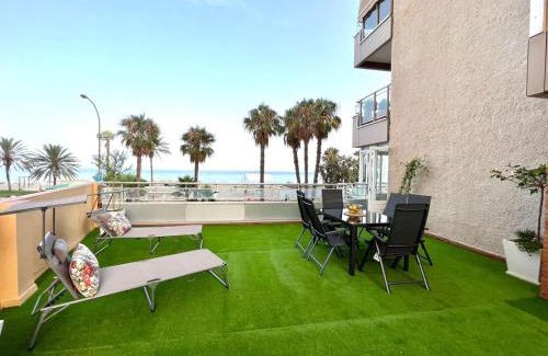La Malagueta Apartment | Oceanfront Retreat at Malagueta Beach with Private Terrace