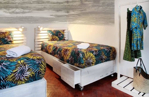 Polana Cimento A House | Discover Malagueta Inn: Family-Friendly with Great Amenities