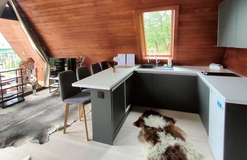 Zenica-Doboj Canton Cabin | Discover Malak Farma: Ocean View & Family-Friendly Retreat