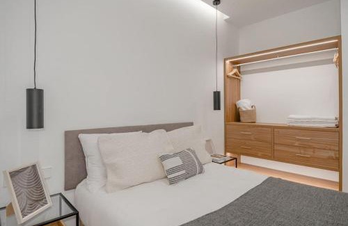 Malasana Apartment | Stylish 3BR Apartment in Trendy Malasaña - Pet Friendly