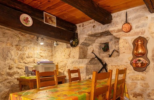 Laval-du-Tarn House | Explore Family-Friendly Comfort at Malaury's House