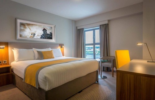 Londonderry Hotel | Comfortable Stay at Maldron Hotel Derry - Rated 8.6/10