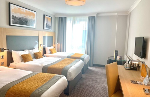 Newlands Cross Hotel | Discover Maldron Hotel Newlands Cross with Spa & Dining