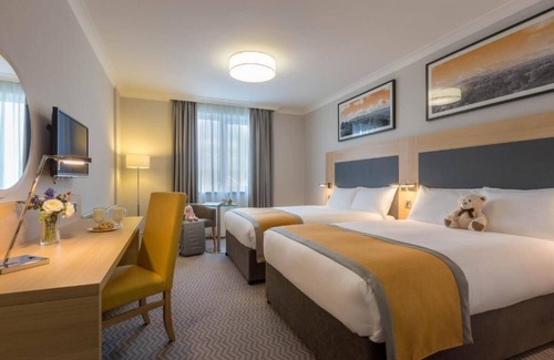 Newlands Cross Hotel | Discover Maldron Hotel Newlands Cross with Spa & Dining