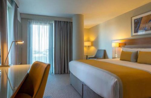 Tallaght Hotel | Discover Comfort at Maldron Hotel Tallaght with Pools & Breakfast