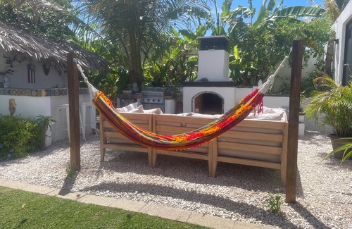 Bajo House | Cozy Beach House with Fireplace and Ocean View Amenities