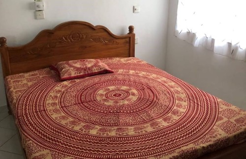 Hettimulla House | Malethi House: Beachside Retreat with Peacocks & Ocean Views