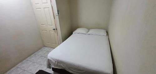 Howells Apartment | Family-Friendly Retreat at Malfranza Apartments with Breakfast