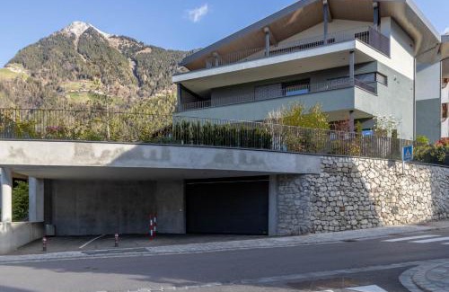 Tirolo Apartment | Outstanding Mali Apartments Lounge - Guest Rated 9.5/10