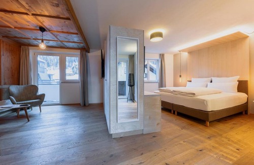 Sankt Anton am Arlberg Hotel | Discover MALI by m3: Family-Friendly with Hot Tub & Breakfast