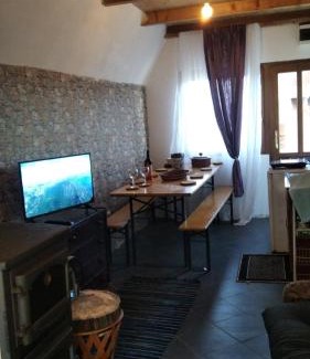 Virak Apartment | Budget-Friendly Stay at Mali Raj - Pet and Child Friendly