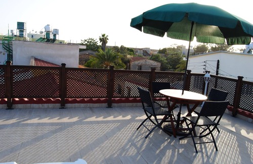 Bogaz Apartment | Premier Malia Apartment with Kitchen – Guest Rated 10/10