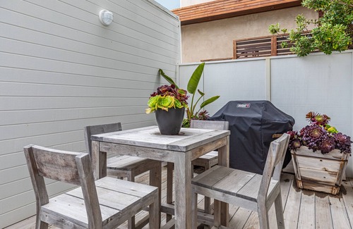 Malibu House | Discover Malibu's Hidden Gem on a Private Beach