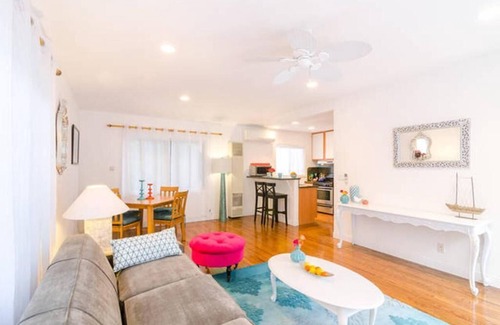 Eastern Malibu Apartment | Relaxing Retreat at Malibu Beach Paradise Apartments
