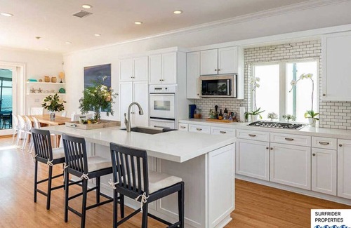 Los Angeles County House | Beachfront Escape in Malibu – Pet and Child Friendly!