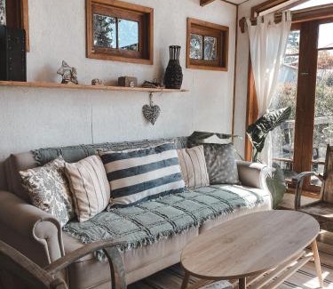 Maitencillo Bed & Breakfast | Pet-Friendly Malibu Hostal Boutique with Breakfast & Kitchen