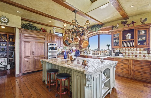 Malibu Villa | Elegant Beachfront Escape with Ocean Views & Spa Retreat
