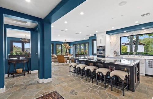 Malibu Villa | Experience Malibu Wine Trail Estate with Scenic Views & Pool