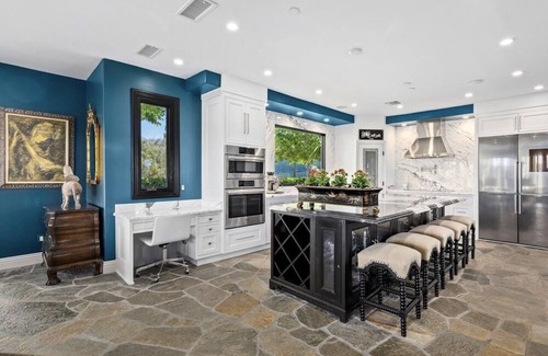 Malibu Villa | Experience Malibu Wine Trail Estate with Scenic Views & Pool