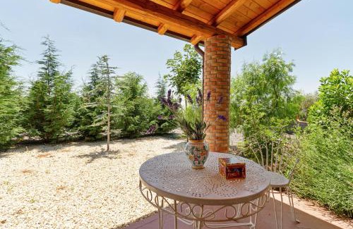 Santa Maria di Licodia Cabin | Pet-Friendly Malicodia: Guest Rated 10/10 for Families