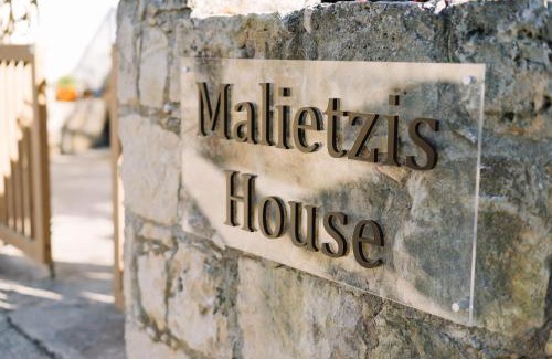 Pano Arodhes House | Pet-Friendly Retreat at Malietzis House | 9.2/10 Rating