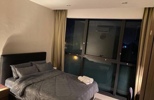 Batu Lintang Apartment | Cozy Malina Suite 3.0 with Private Pool at Kozi Square