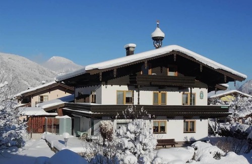 Sankt Martin bei Lofer Apartment | Family-Friendly Stay at Malitz: Spacious 3-Bedroom Apartment