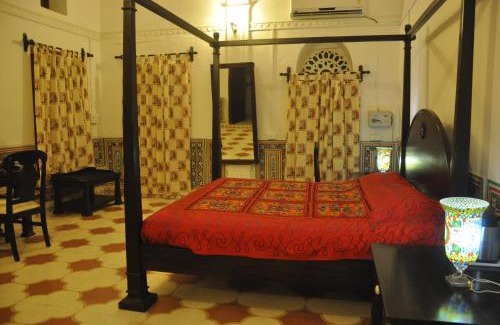 Churu Hotel | Welcoming Malji Ka Kamra: Family-Friendly with Breakfast