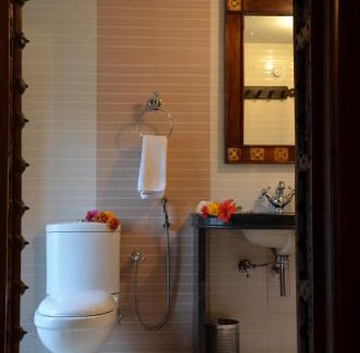 Churu Hotel | Welcoming Malji Ka Kamra: Family-Friendly with Breakfast