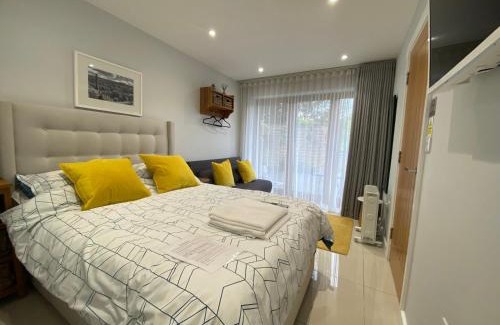 Holmbridge Apartment | Discover Malkin Wood Studio - Walk to Holmfirth Centre