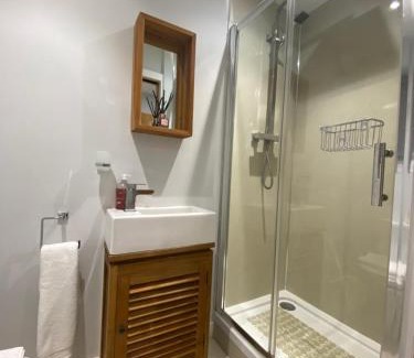 Holmbridge Apartment | Discover Malkin Wood Studio - Walk to Holmfirth Centre