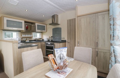 Aymestrey Cottage | Pet-Friendly Mallard with Inviting Garden in Shobdon