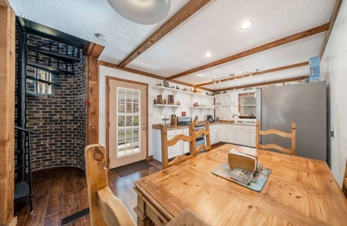 Lake Catherine House | Lake View Oasis at Mallard's Rest, Hot Springs – 10/10 Rated