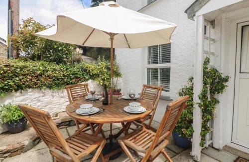 Pentewan House | Experience Mallards: 4-Star, Pet-Friendly Retreat