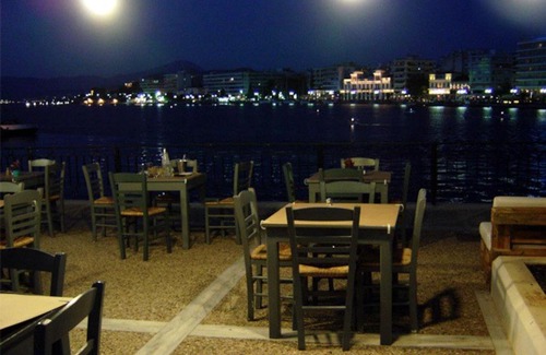Nea Artaki Apartment | Family-Friendly Retreat Steps from the Sea and Center